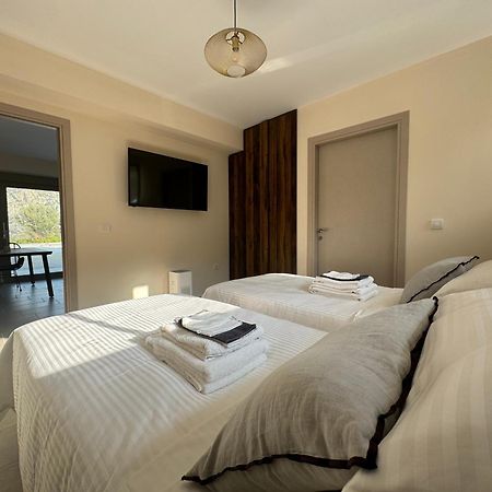 لوتراكي Topos Luxury Stay Heraion المظهر الخارجي الصورة